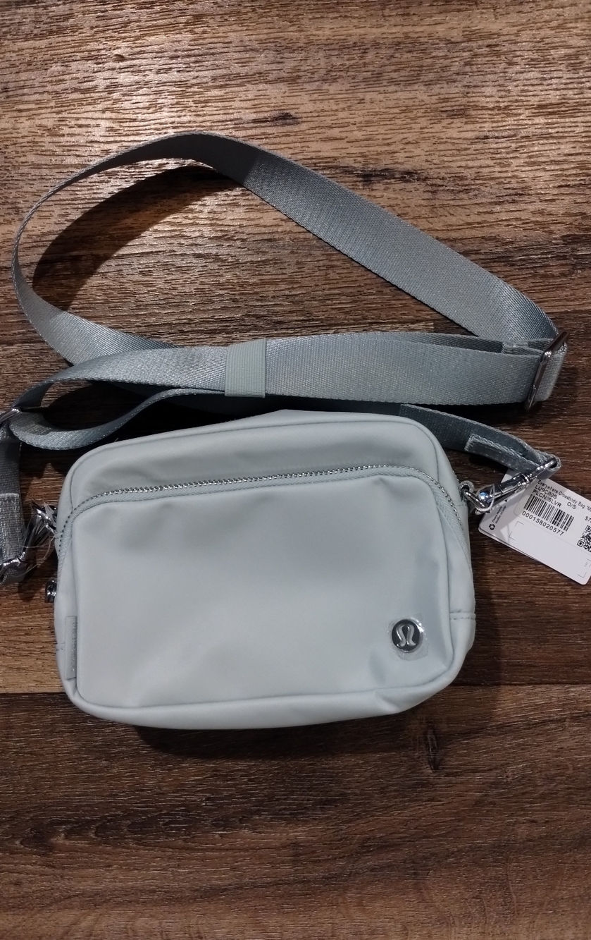 Lululemon Everywhere Crossbody Bag 2L Pelican Silver Metal Hardware NWT